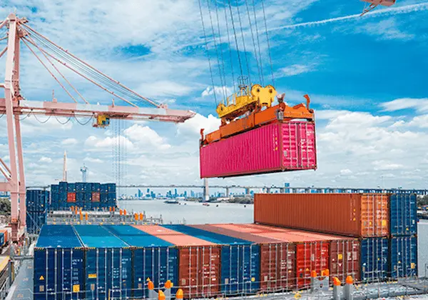 Beneficios de cumplir correctamente los requisitos para importar en Perú