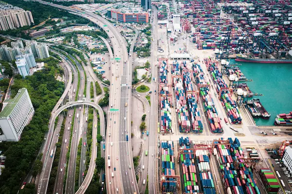 ¿Qué es el nearshoring y cómo funciona?